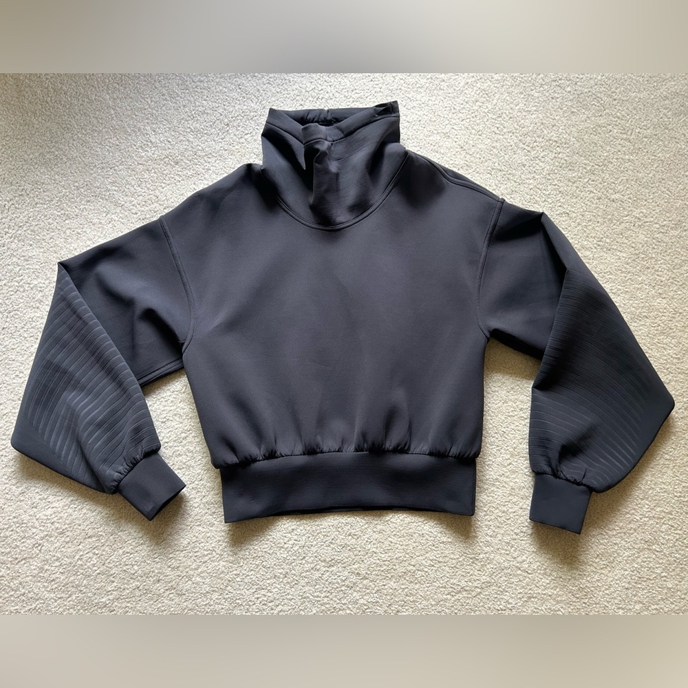 Lululemon Full Flourish Pullover - Black - Size 2